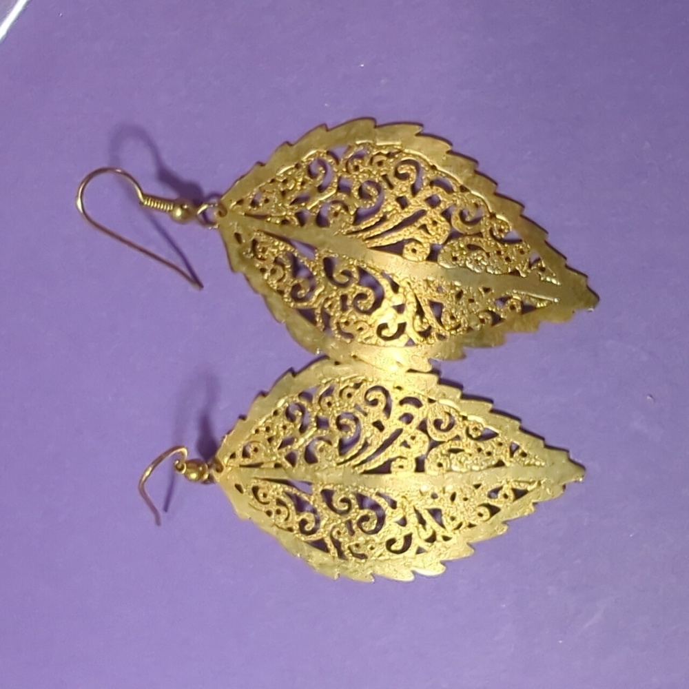 Gold Plated | Openwork Leaf Earrings NWOT